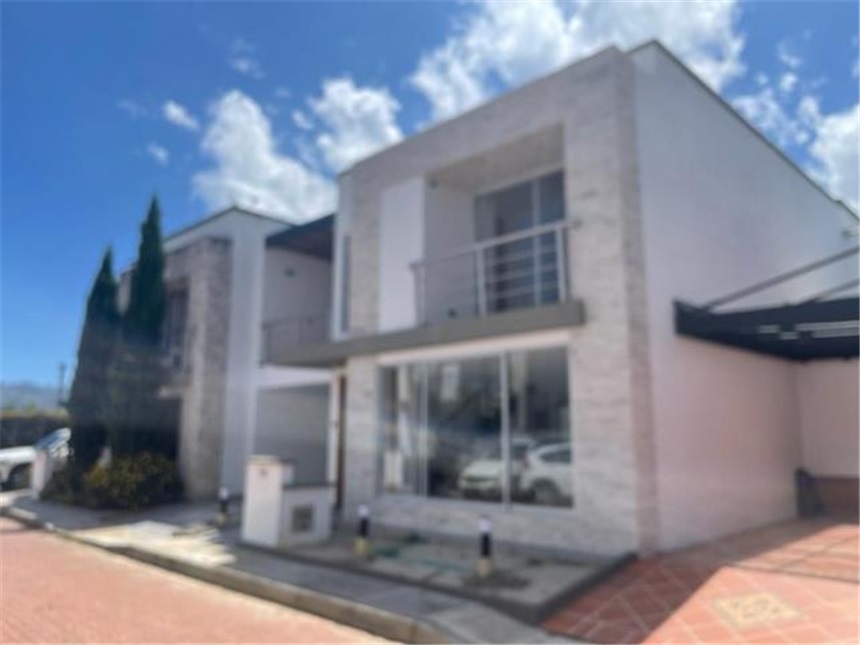 Hermosa casa en La Ceja