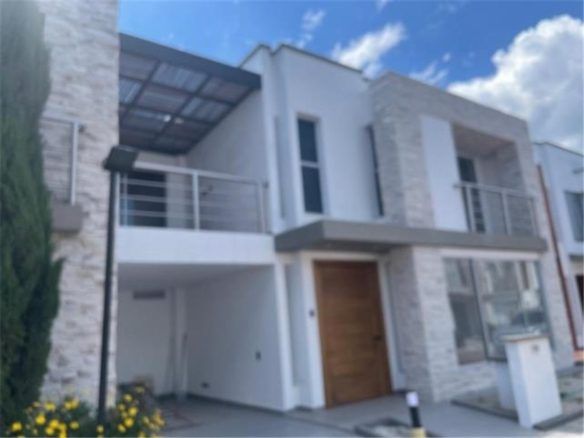 Hermosa casa en La Ceja