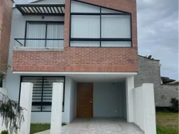 Lote en Unidad Cerrada