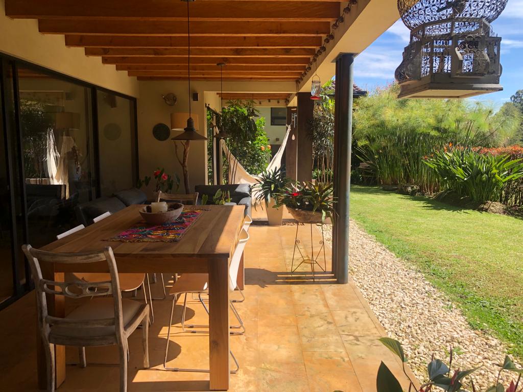 Venta de 2 Casas completas en LLanogrande sector La Amalita
