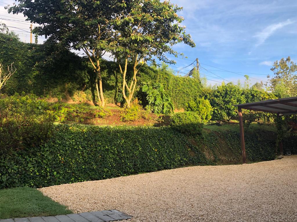 Venta de 2 Casas completas en LLanogrande sector La Amalita
