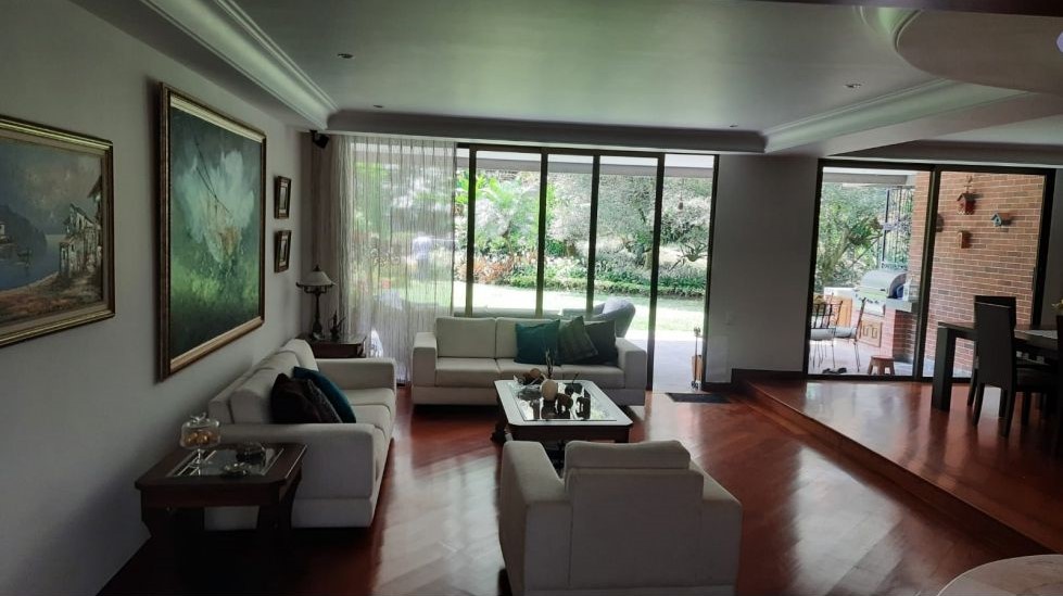 Casa en venta unidad cerrada, lote independiente, Altos del Poblado
