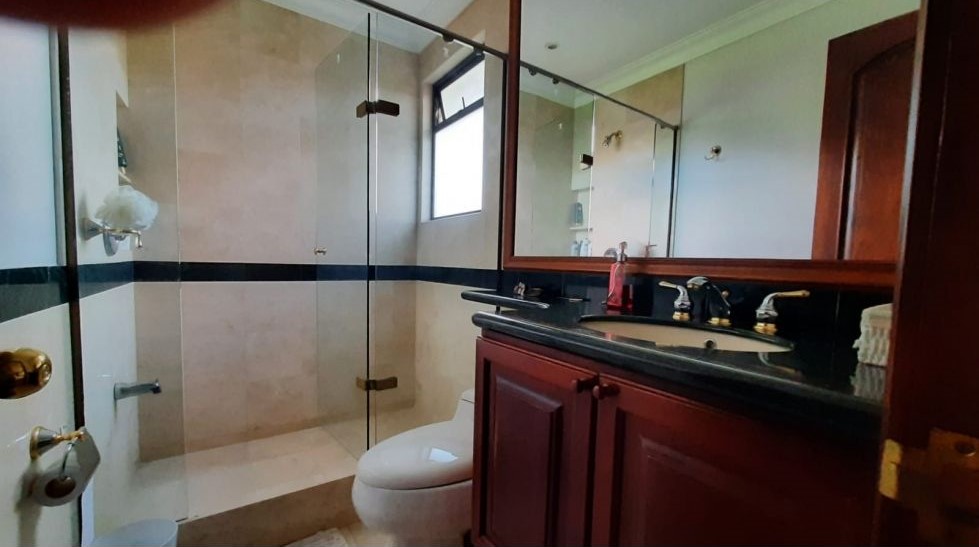 Casa en venta unidad cerrada, lote independiente, Altos del Poblado