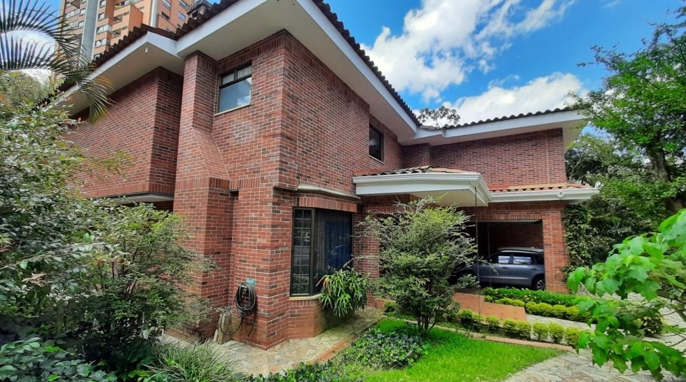 Casa en venta unidad cerrada, lote independiente, Altos del Poblado