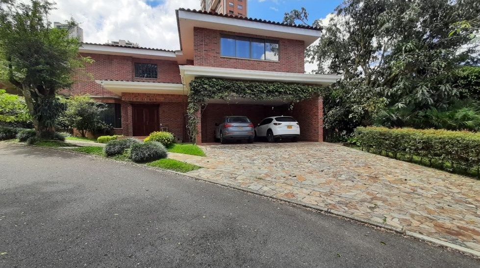 Casa en venta unidad cerrada, lote independiente, Altos del Poblado