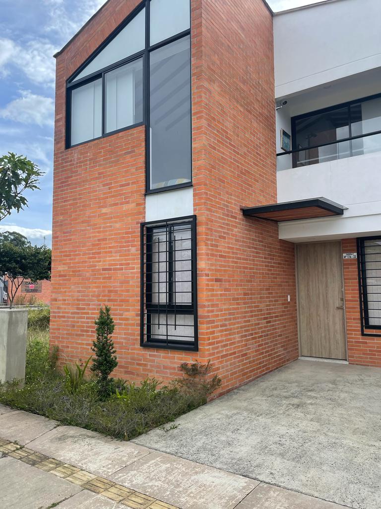 Casa en primer piso en Luna del Valles – La Ceja