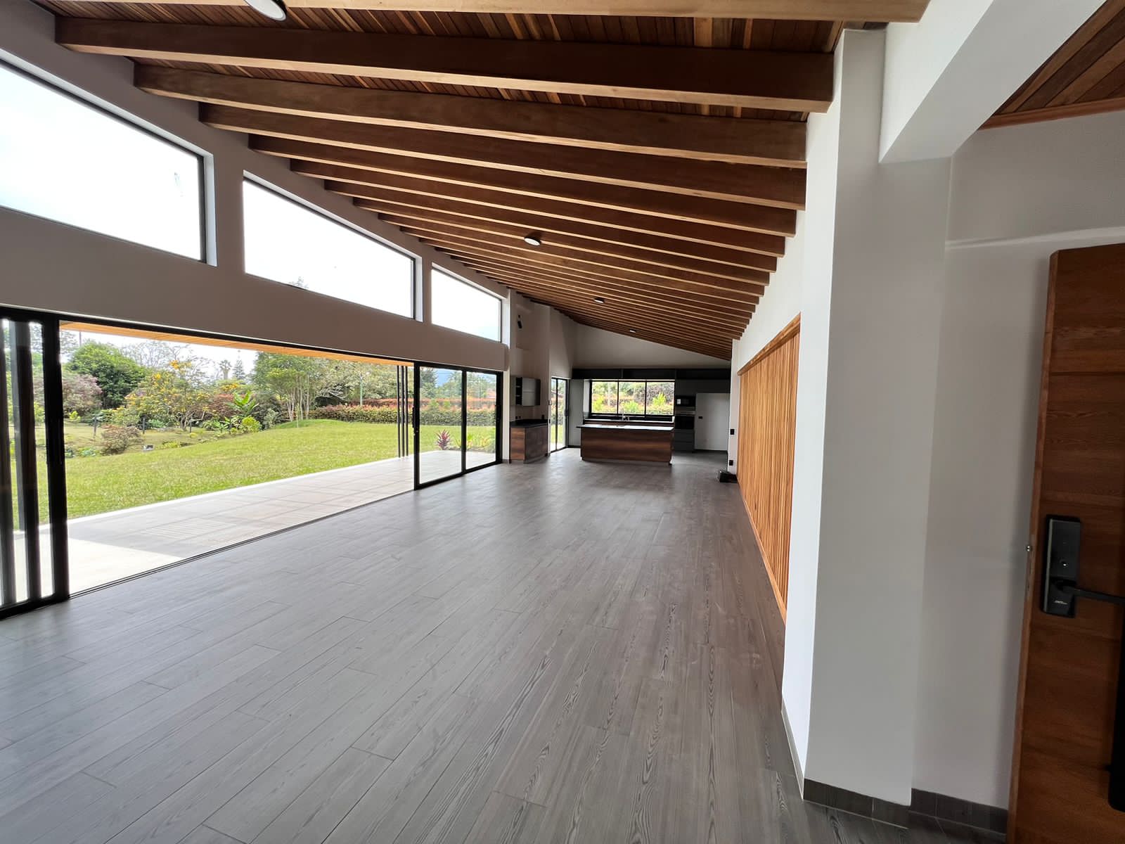 Casa finca para estrenar, ubicada en la parcelación el tambo, en La Ceja