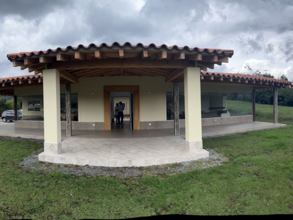 Casa en Parcelación Pié del Monte / La Ceja