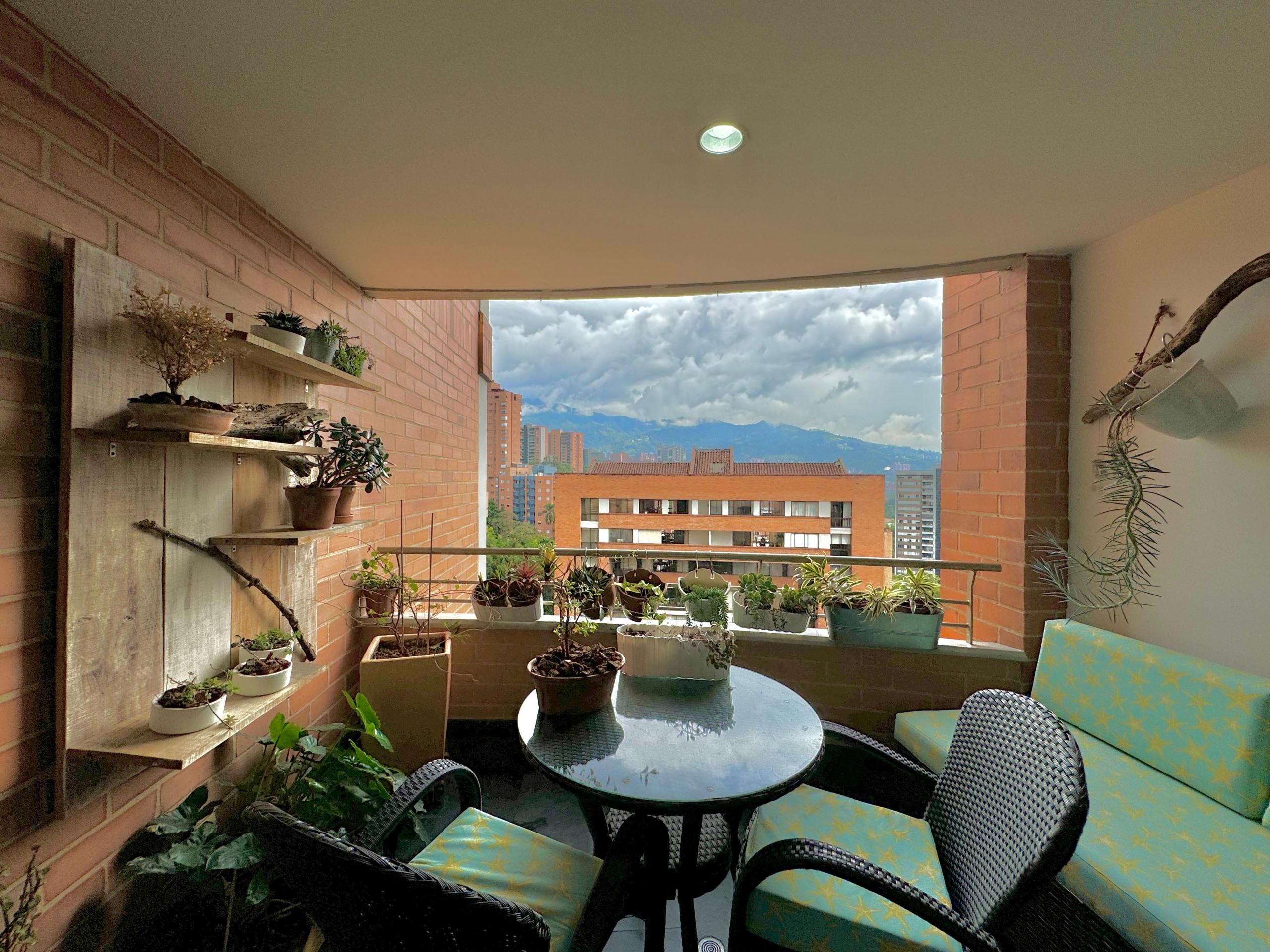 Apartamento en la Loma del Campestre