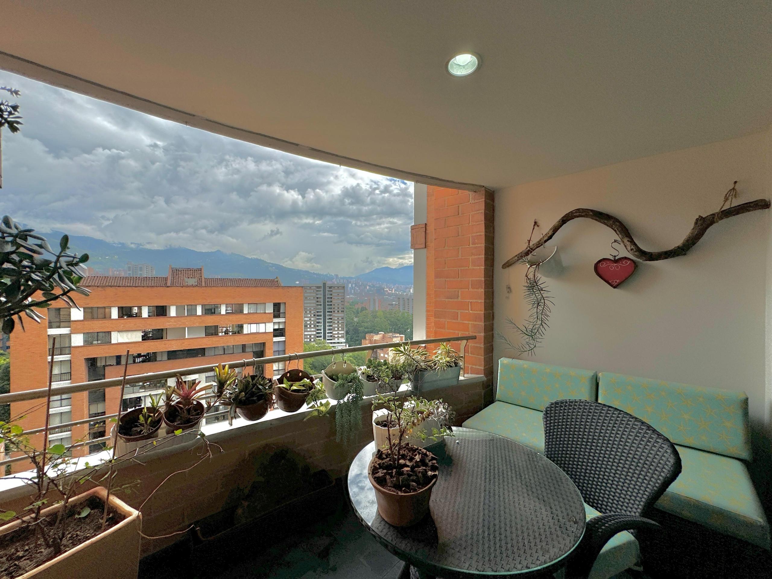 Apartamento en la Loma del Campestre
